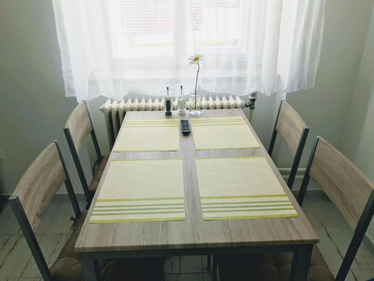 Appartamento Apartman Na Namesti Opočno Esterno foto