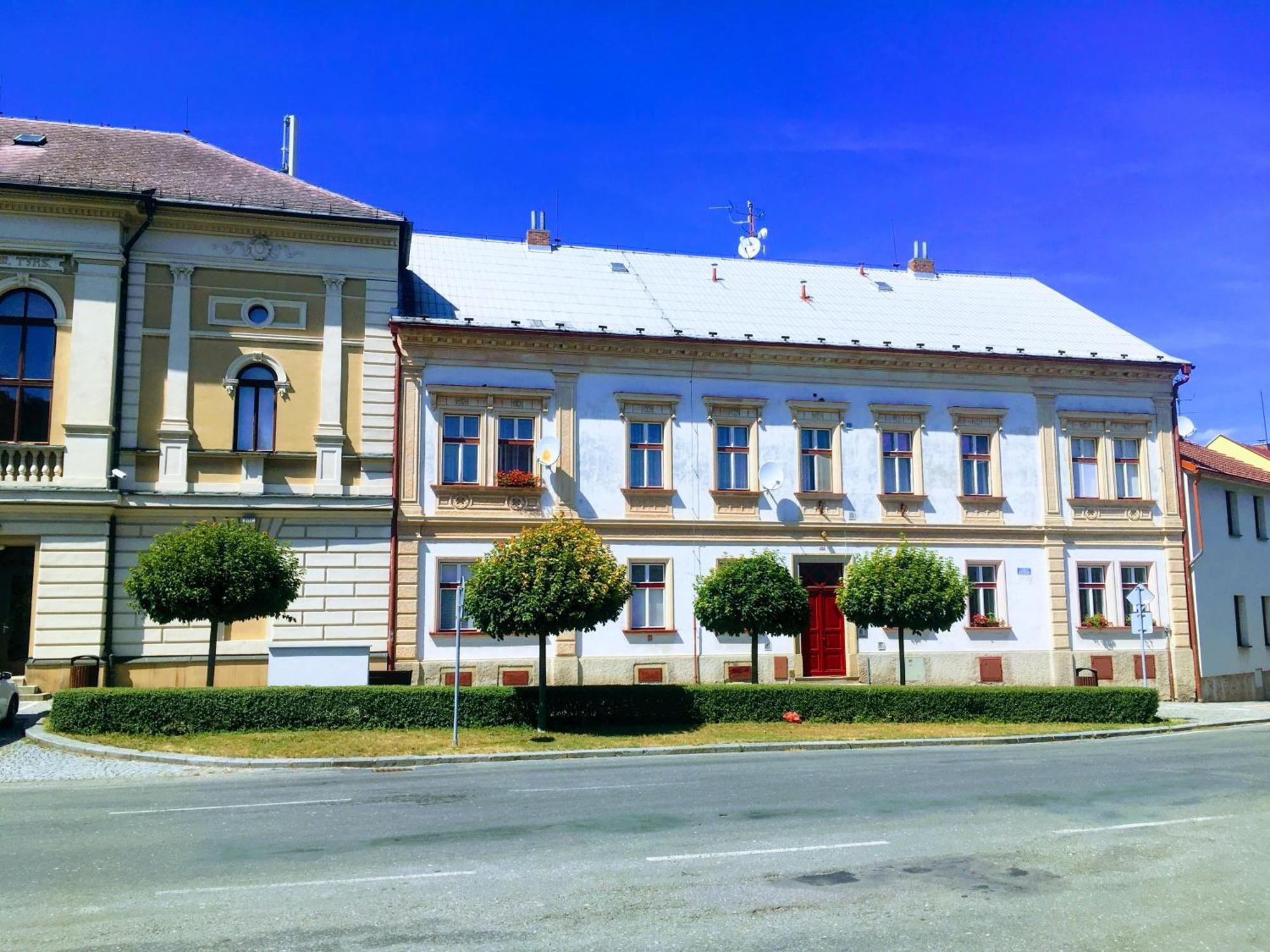 Appartamento Apartman Na Namesti Opočno Esterno foto