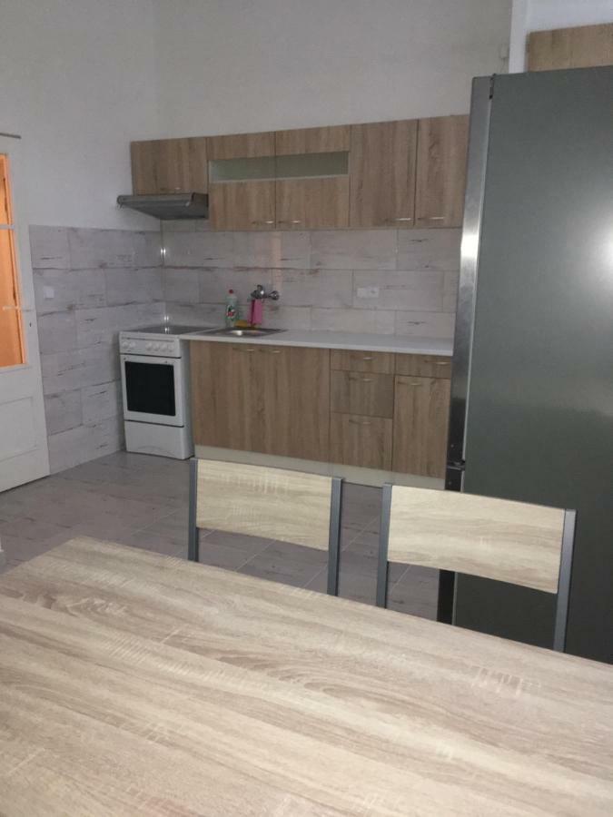Appartamento Apartman Na Namesti Opočno Esterno foto